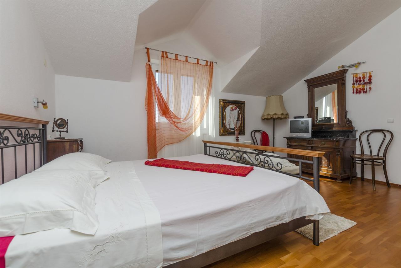 Apartments And Rooms Lea Bol Luaran gambar