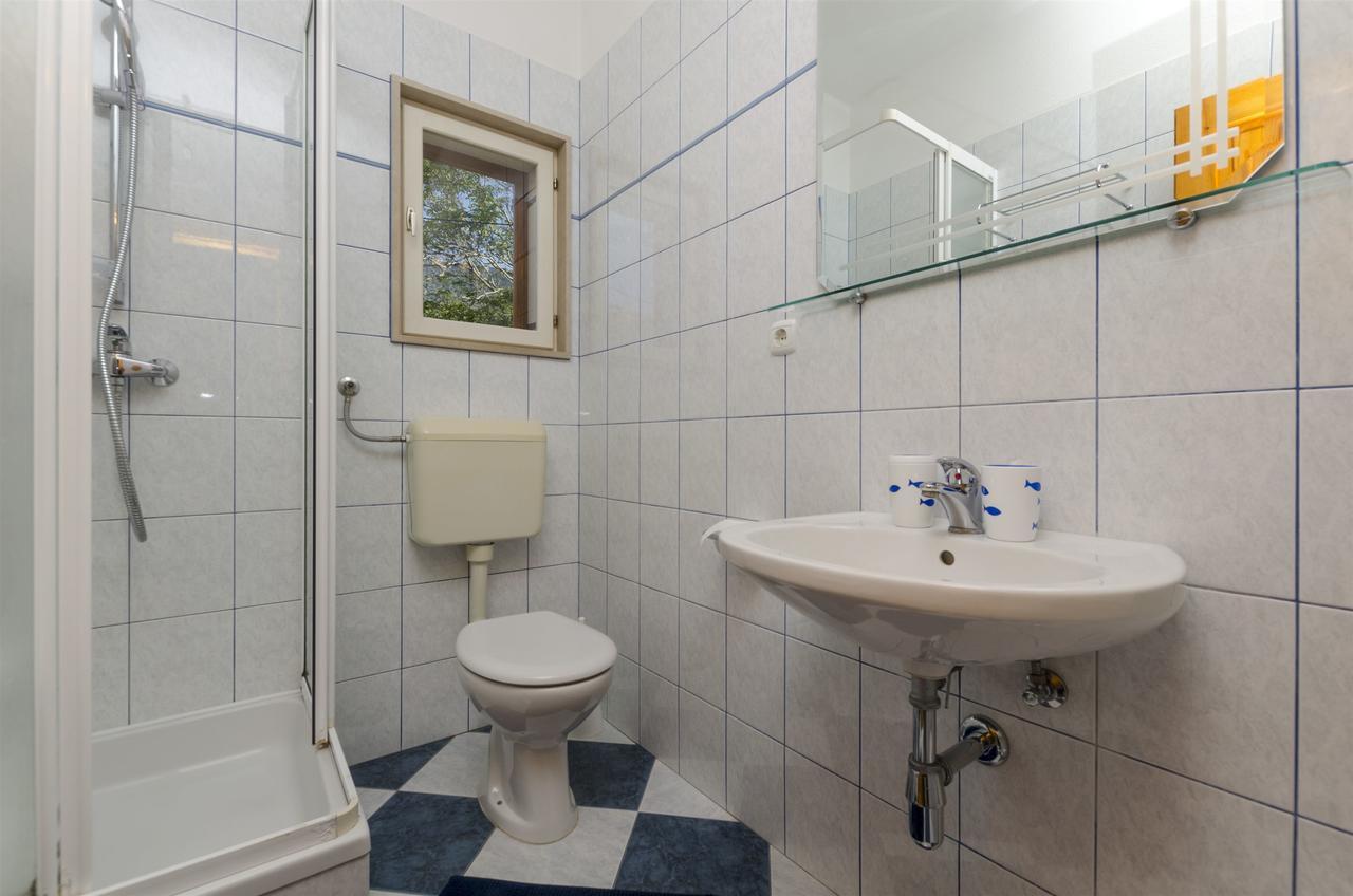 Apartments And Rooms Lea Bol Luaran gambar