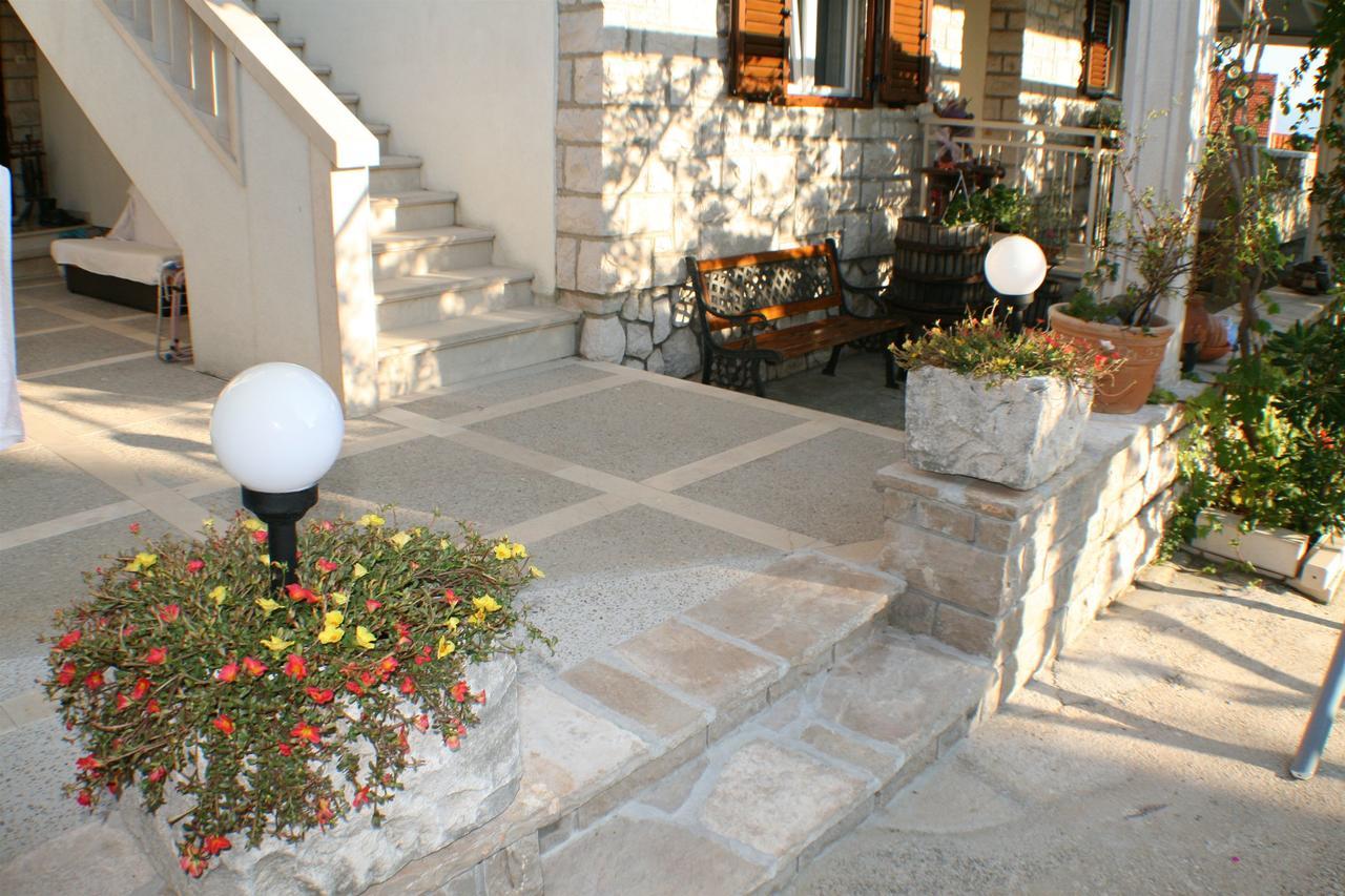 Apartments And Rooms Lea Bol Luaran gambar