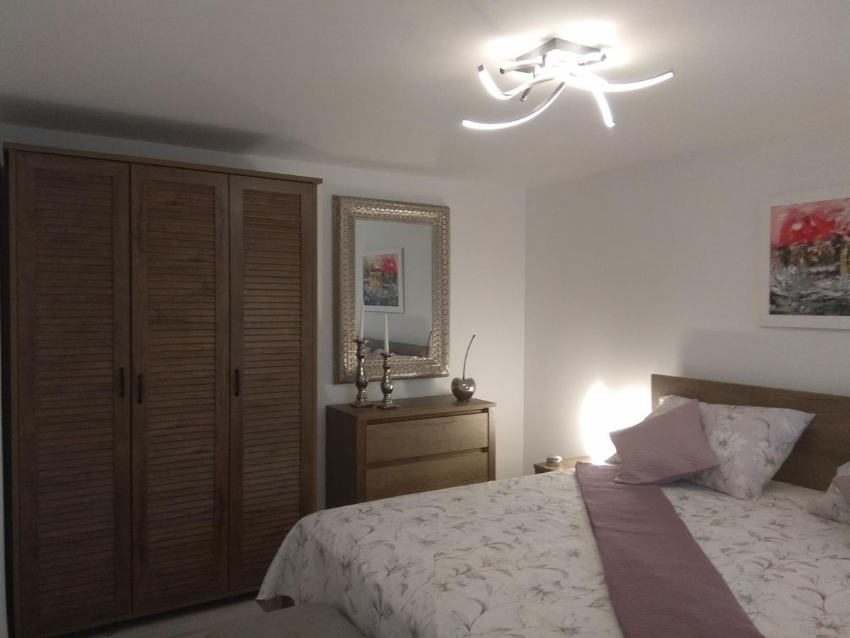 Apartments And Rooms Lea Bol Luaran gambar