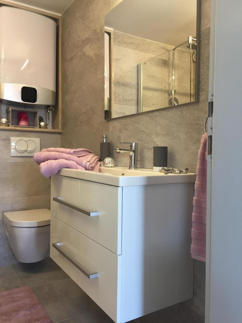 Apartments And Rooms Lea Bol Luaran gambar